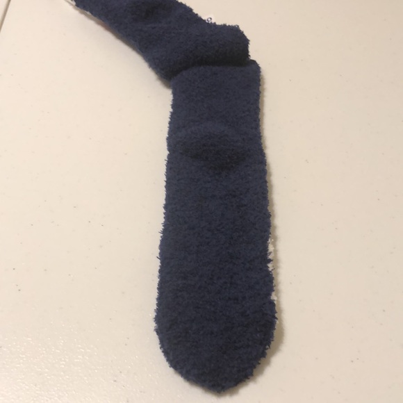 Old Navy Women’s Cozy Socks - Picture 9 of 9
